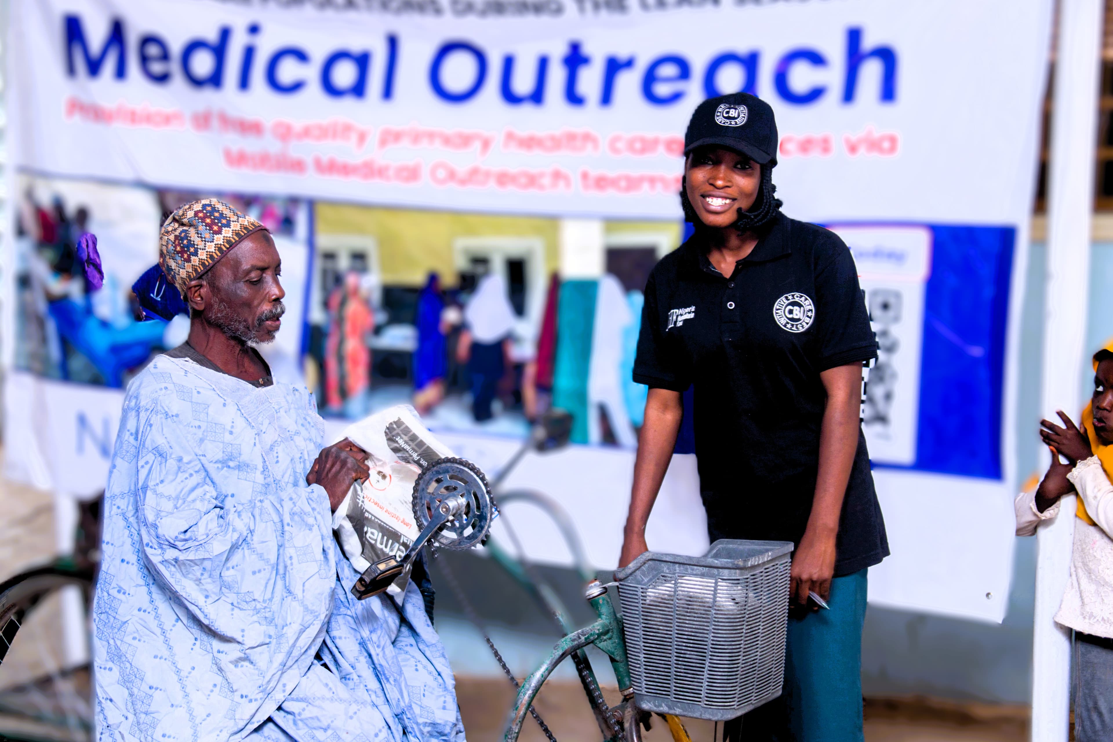 Distributing mosquito nets to elderly โ Yobe State