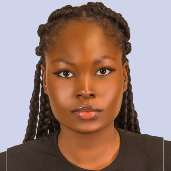 Sarauniya Esther Elbuba